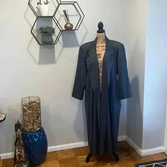 Portrait Vintage Long Coat - Picture 1 of 7